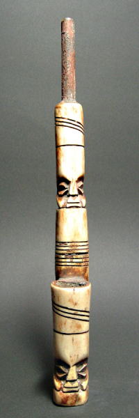 アフリカ・トーゴ・テンベラの牛骨パイプ(喫煙具)