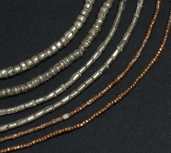 金属製シードビーズ・エチオピア<アフリカのメタルアクセサリー