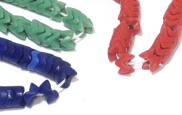 スネークビーズ<アフリカのビーズアクセサリー