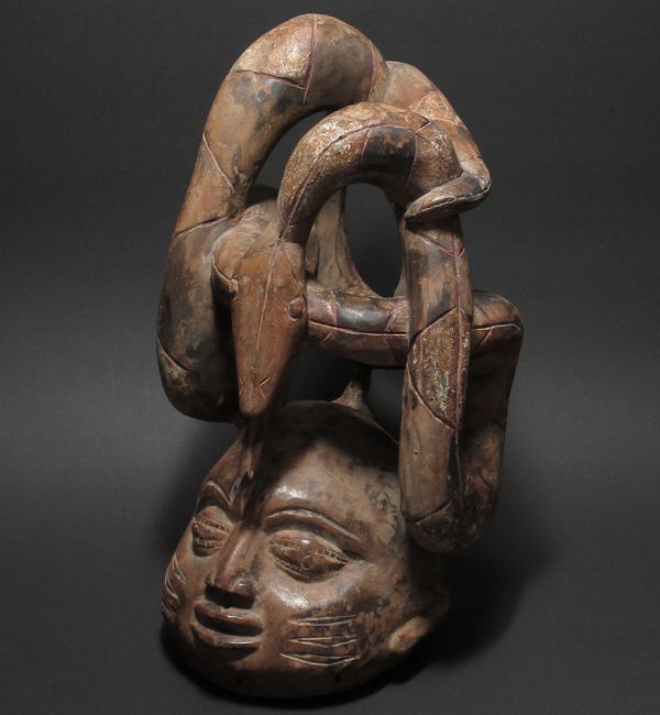 ゲレデ（ヘルメット型マスク）<アフリカの仮面(木彫り)：アフリカ雑貨