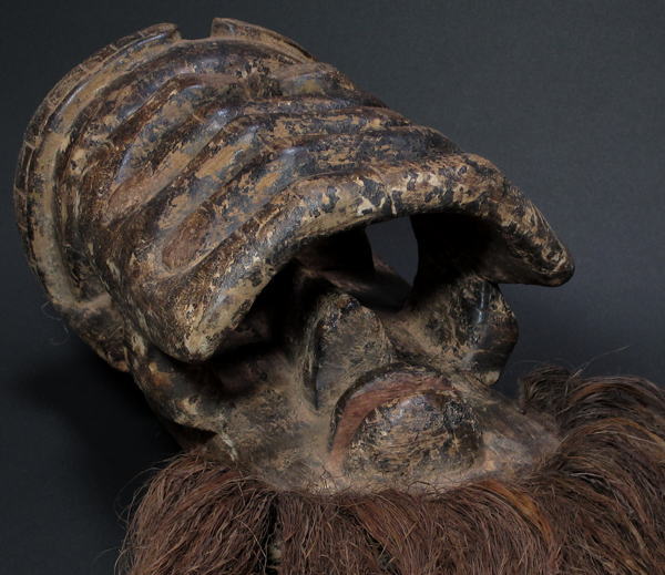 ダンの両手のマスク・コートジボワール＜アフリカの仮面(木彫り)