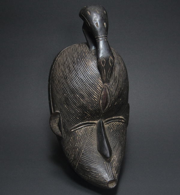 バソンゲのマスク<アフリカの仮面(木彫り)：アフリカ雑貨アザライ