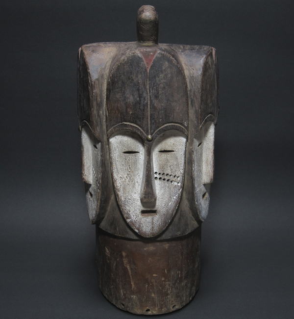 ファンの三つの顔のマスク・ガボン＜アフリカの仮面(木彫り)