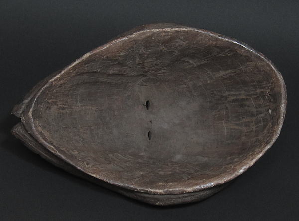 蛇をのせたマスク<アフリカの仮面(木彫り)：アフリカ雑貨アザライ