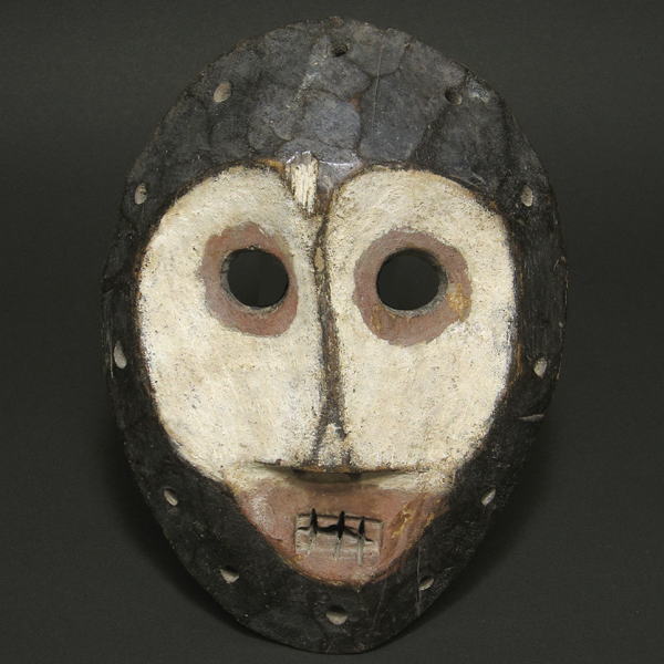 コモのイトゥリの森ののマスク・コンゴ民主共和国＜アフリカの仮面(木彫り)