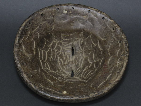 �G�P�b�g�̉~�Ռ^�}�X�N�E�i�C�W�F���A���A�t���J�̉���(�ؒ���)