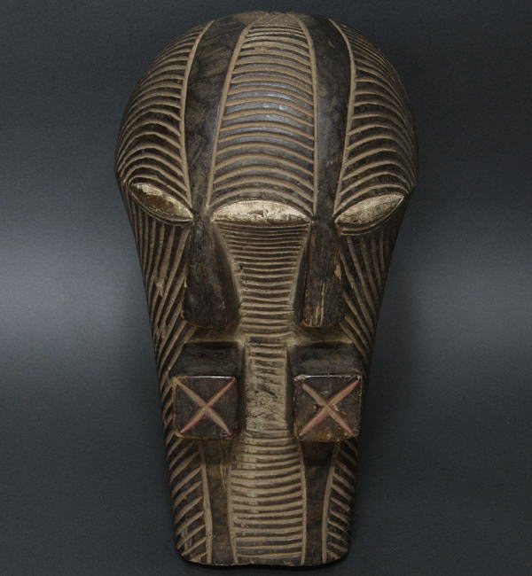 �o�\���Q�̃}�X�N(�o��)�E�R���S���勤�a�����A�t���J�̉���(�ؒ���)