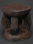 モシの木彫り丸いす・ブルキナファソ<アフリカの木彫家具