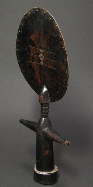 アクワバ人形<アフリカの木像：アフリカ雑貨アザライ