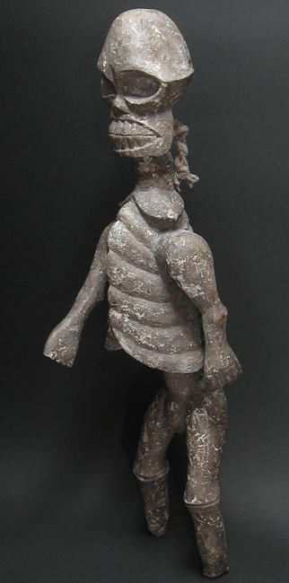 クロスリバー骸骨像(大)<アフリカの木像：アフリカ雑貨アザライ