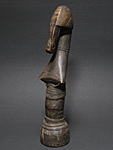 モシのビイガ人形（革張り）・ブルキナファソ＜アフリカの木彫り像