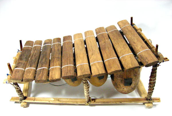 バラフォン(十鍵)<アフリカのひょうたん楽器：アフリカ雑貨アザライ