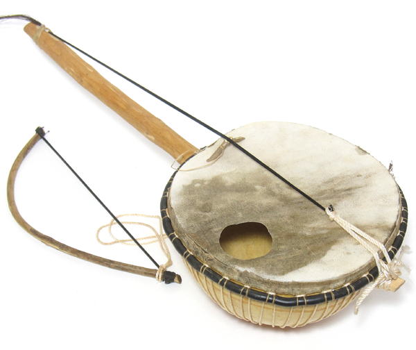 モシのルドゥガ(ひょうたんバイオリン)・ブルキナファソ<アフリカのひょうたん楽器