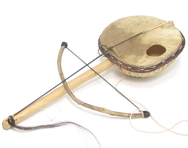 モシのルドゥガ(ひょうたんバイオリン)・ブルキナファソ<アフリカのひょうたん楽器