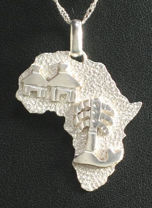 シルバーペンダントトップ（アフリカ大陸・大）・ブルキナファソ<アフリカのシルバーアクセサリー