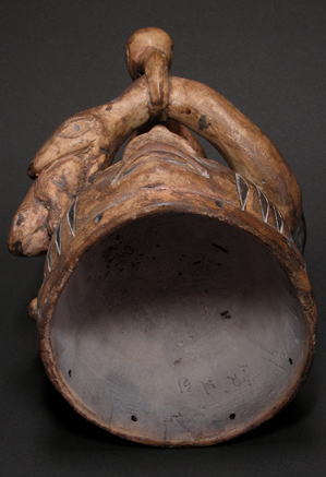 ゲレデ（ヘルメット型マスク）・ヨルバ＜アフリカの仮面