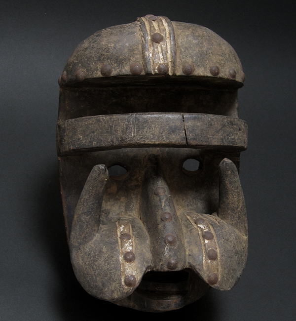 ベテの戦のマスク・コートジボワール＜アフリカの仮面