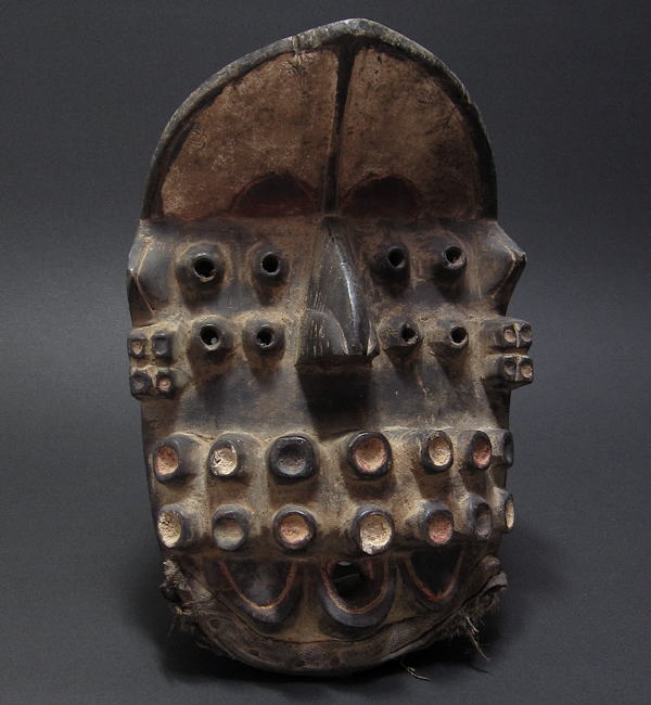 ゲレの数十の目を持つマスク・コートジボワール＜アフリカの仮面