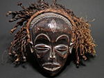 チョクウェのPwoマスク・コンゴ民主共和国＜アフリカの仮面(木彫り)