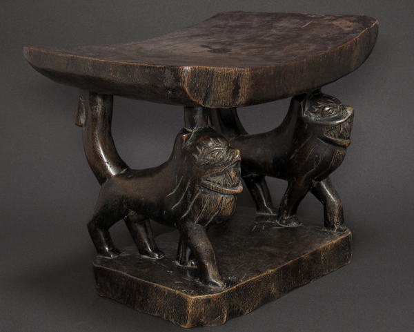 ライオンの床几（いす）・ヨルバ<アフリカの木彫民具