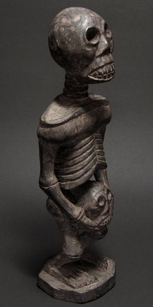 ジュクン骸骨像・ナイジェリア<アフリカの木彫り像
