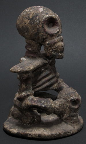 ジュクンorティブの骸骨像・ナイジェリア<アフリカの木彫り像