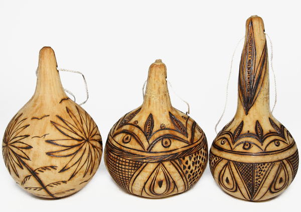 ボボひょうたんマラカス（中）・ブルキナファソ<アフリカのひょうたん楽器
