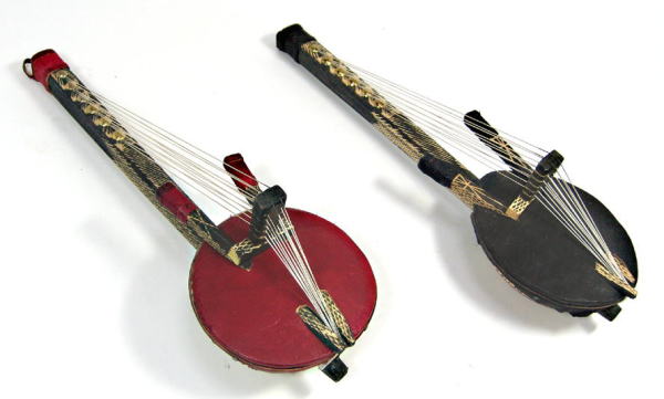 アフリカのひょうたん楽器　ミニチュアコラ　ニジェール