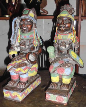 アフリカの彫刻特集・15年9月：アフリカ雑貨アザライ