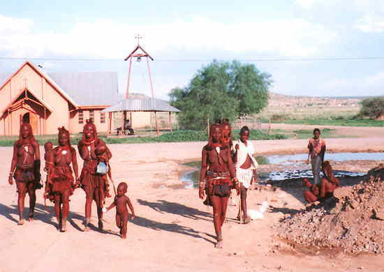 ナミビア：牧畜民ヒンバの人々
