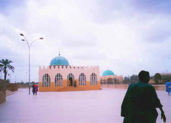 セネガル：トゥーバの大モスク